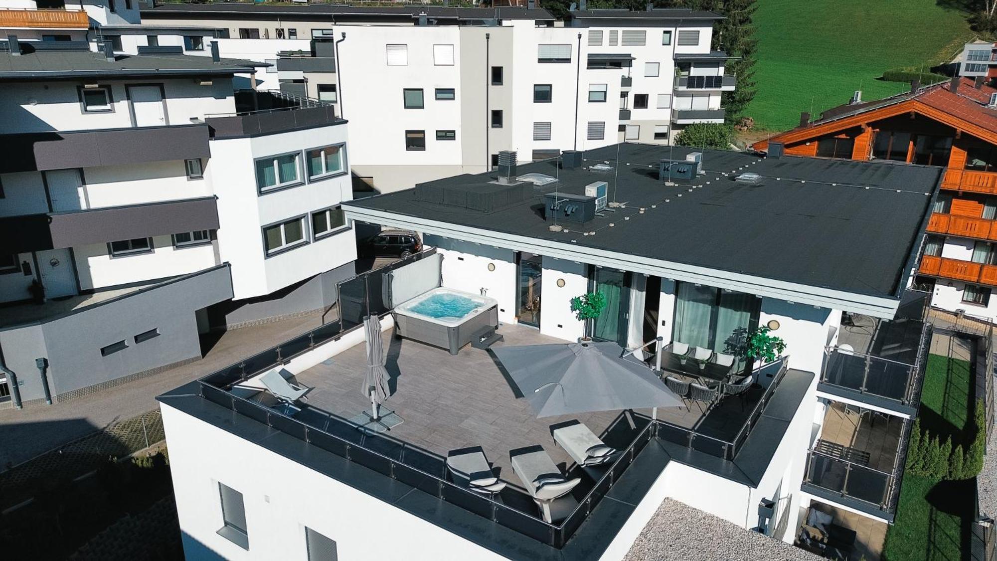 Appartamento Alpenluxus Presents Cloud 9 - Private Roof Terrace With Whirlpool Fügen Esterno foto